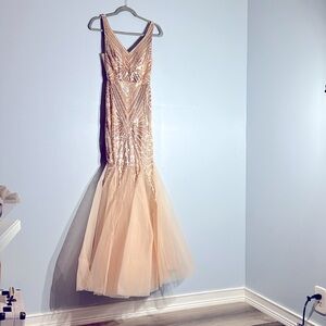 Teeze me women’s dresses size 3/4. Mermaid style.